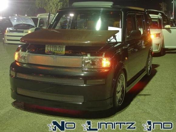 xb hood