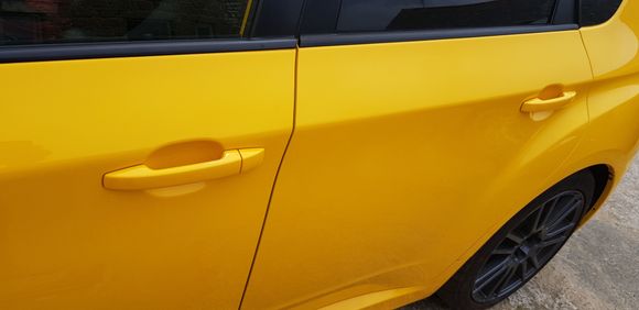 Refitted my freshly painted door handles, having treated the rusting backing plate lugs and then zinc primed them.