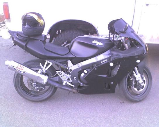 '01 Ninja ZX7, my first (and only) sportbike