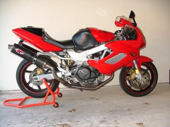 Put the Corbin Smuggler seat back on and added new 'Turn Six' front signals