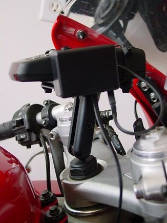 Adaptive mount
