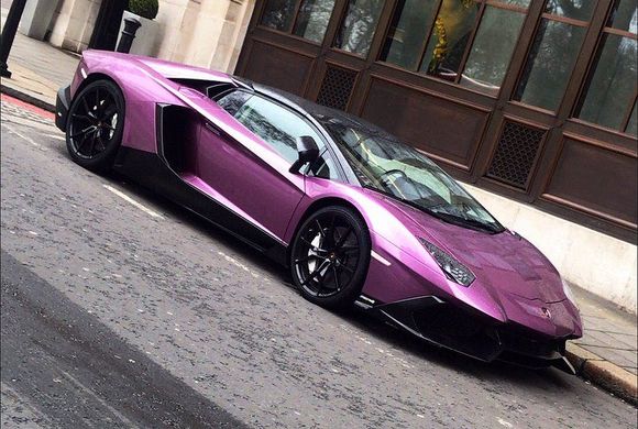 Gorgeous purple Lamborghini Aventador LP720-4 50th Anniversio Roadster spotted in London. It hails all the way from Saudi Arabia.