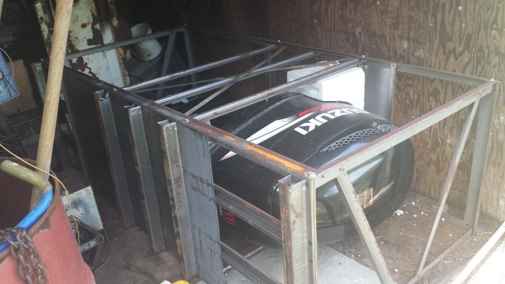 Suzuki 200hp300hp Shipping Crate for Sale (Will fit any large V6