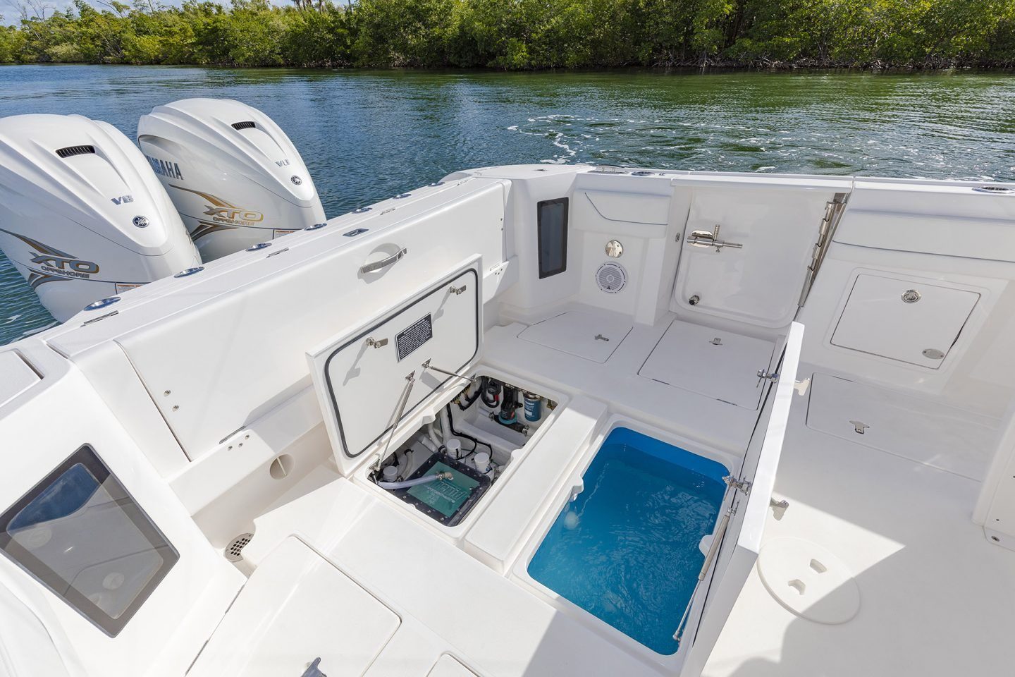 Pursuit OS 325 vs. Boston Whaler Conquest 325 Page 2 The Hull Truth