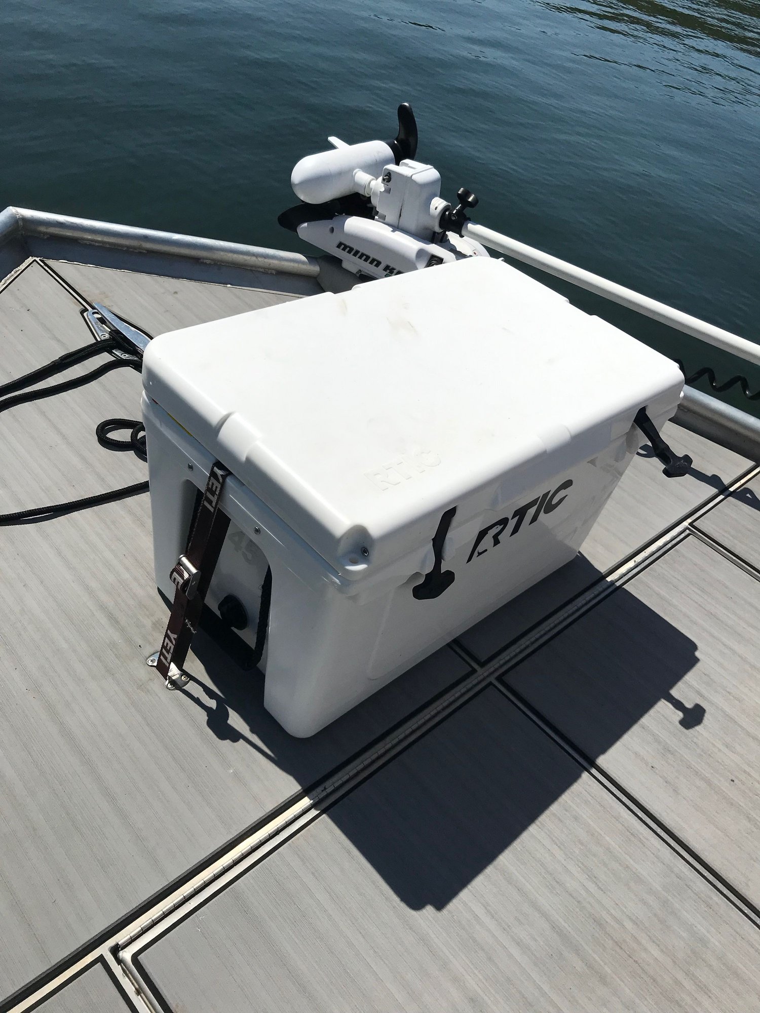 Scandy White Boats For Sale - b29n684