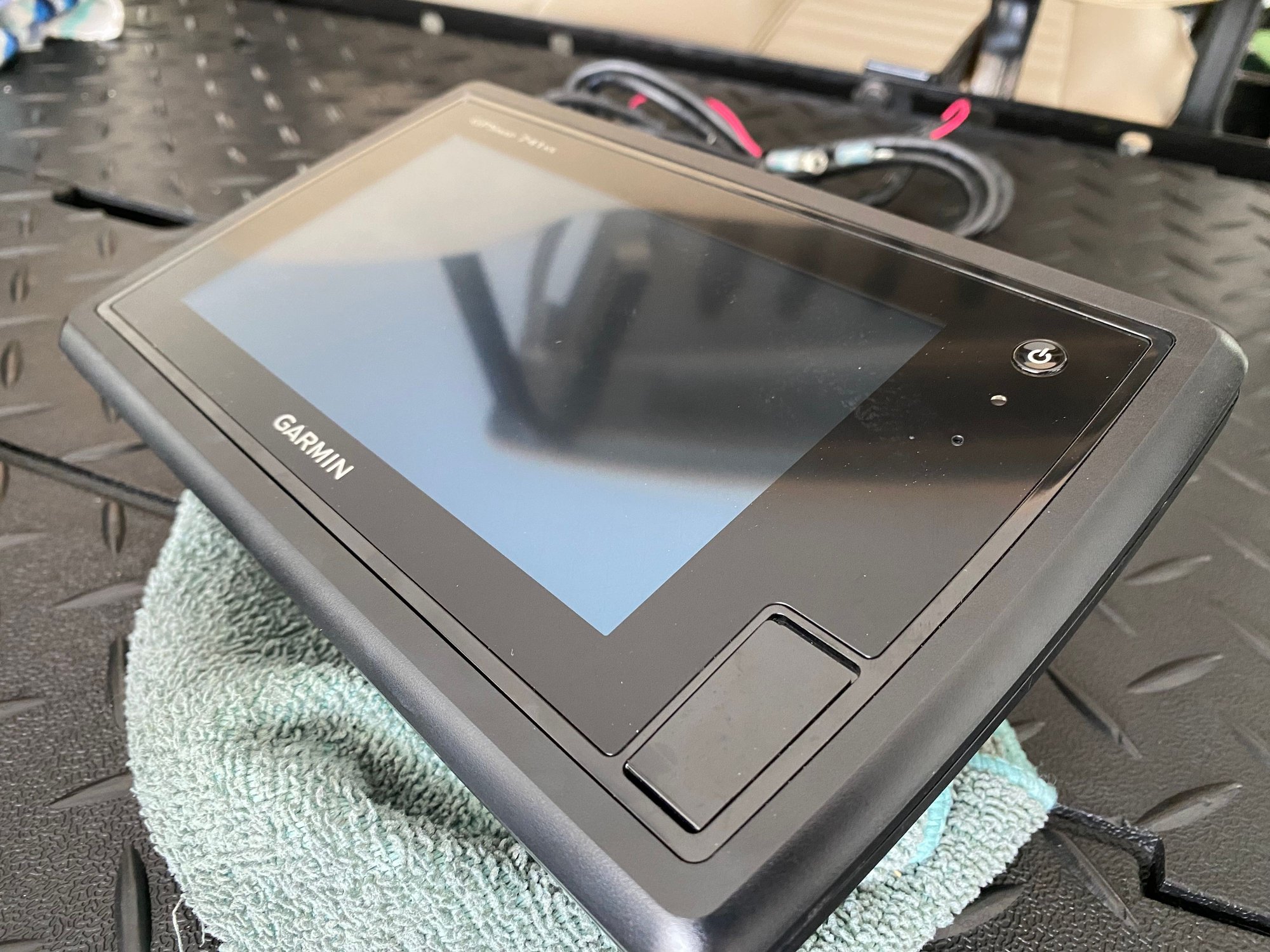 Garmin GPSmap 741xs with Transducer The Hull Truth Boating and