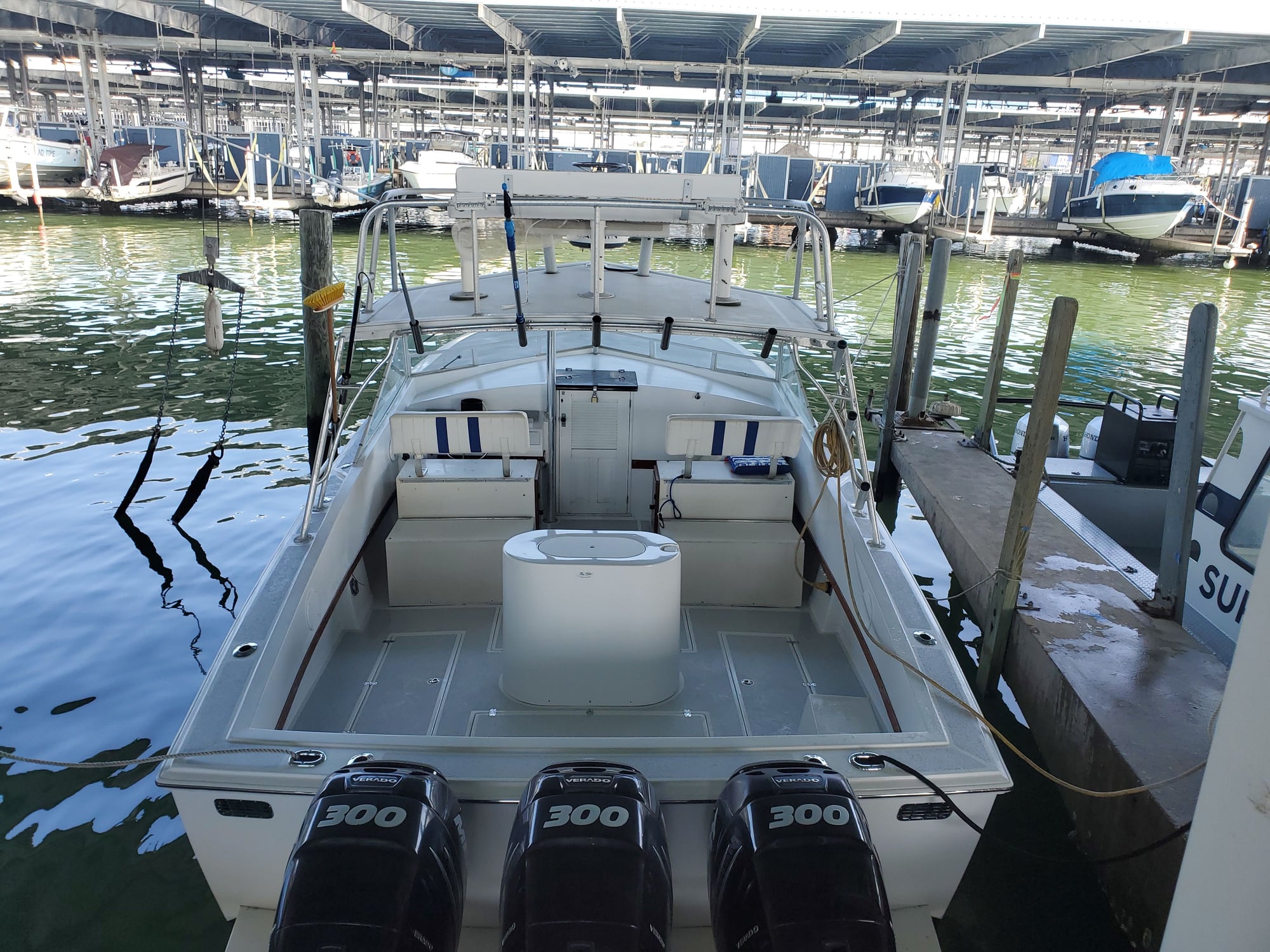 Outrigger Lines on a T-Top - The Hull Truth - Boating and Fishing Forum