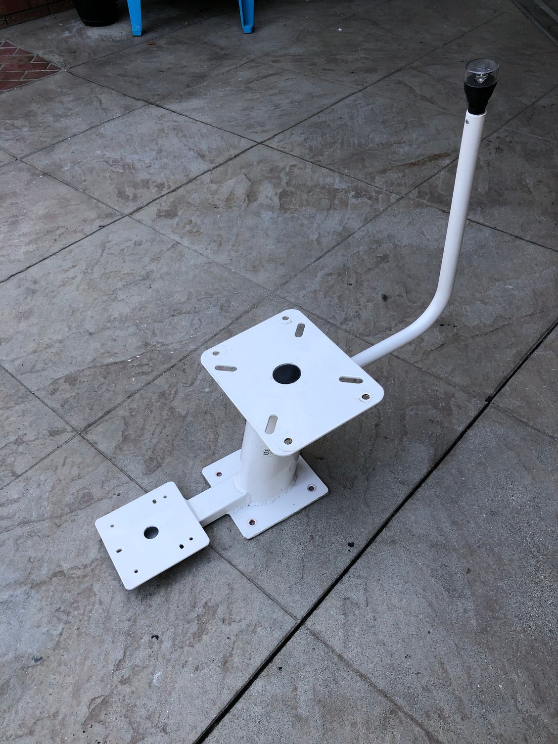 ***FOR SALE SeaScan Radar Mount w/ Fold Down Anchor Light! Like New