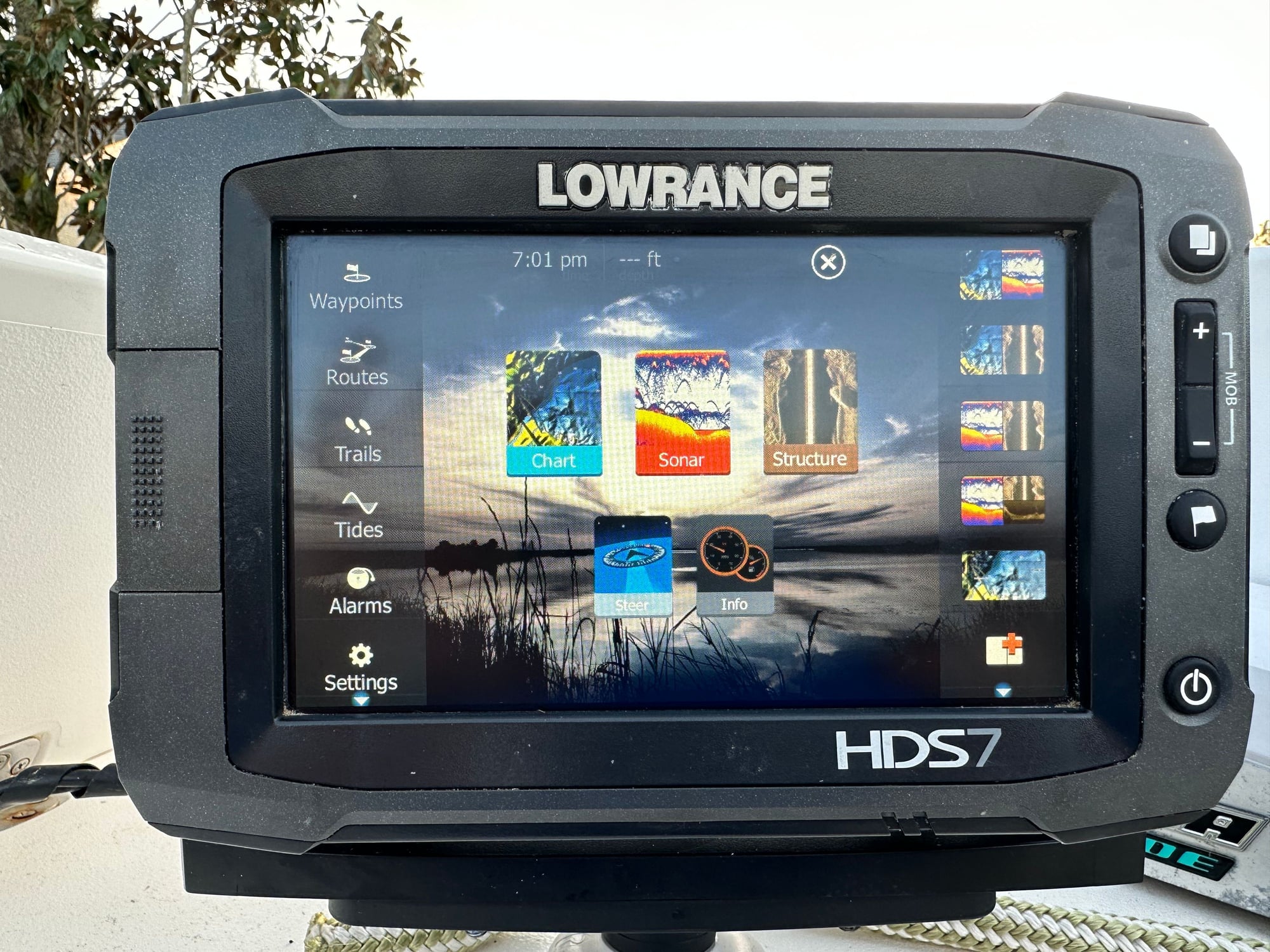 LOWRANCE Dual HDS-7 Gen3 Navigation System in a Box