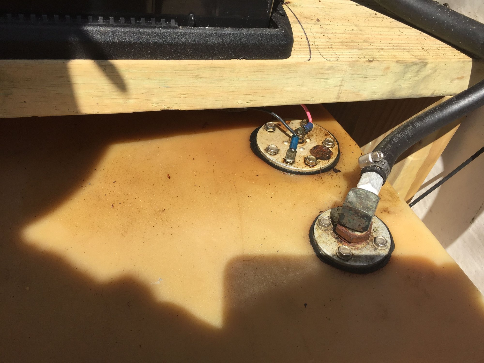 Gas leak? The Hull Truth Boating and Fishing Forum