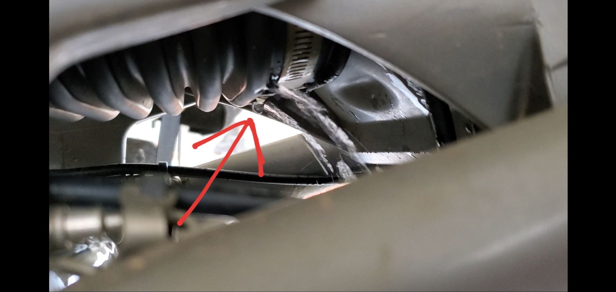 Are exhaust bellows supposed to leak? The Hull Truth Boating and Fishing Forum