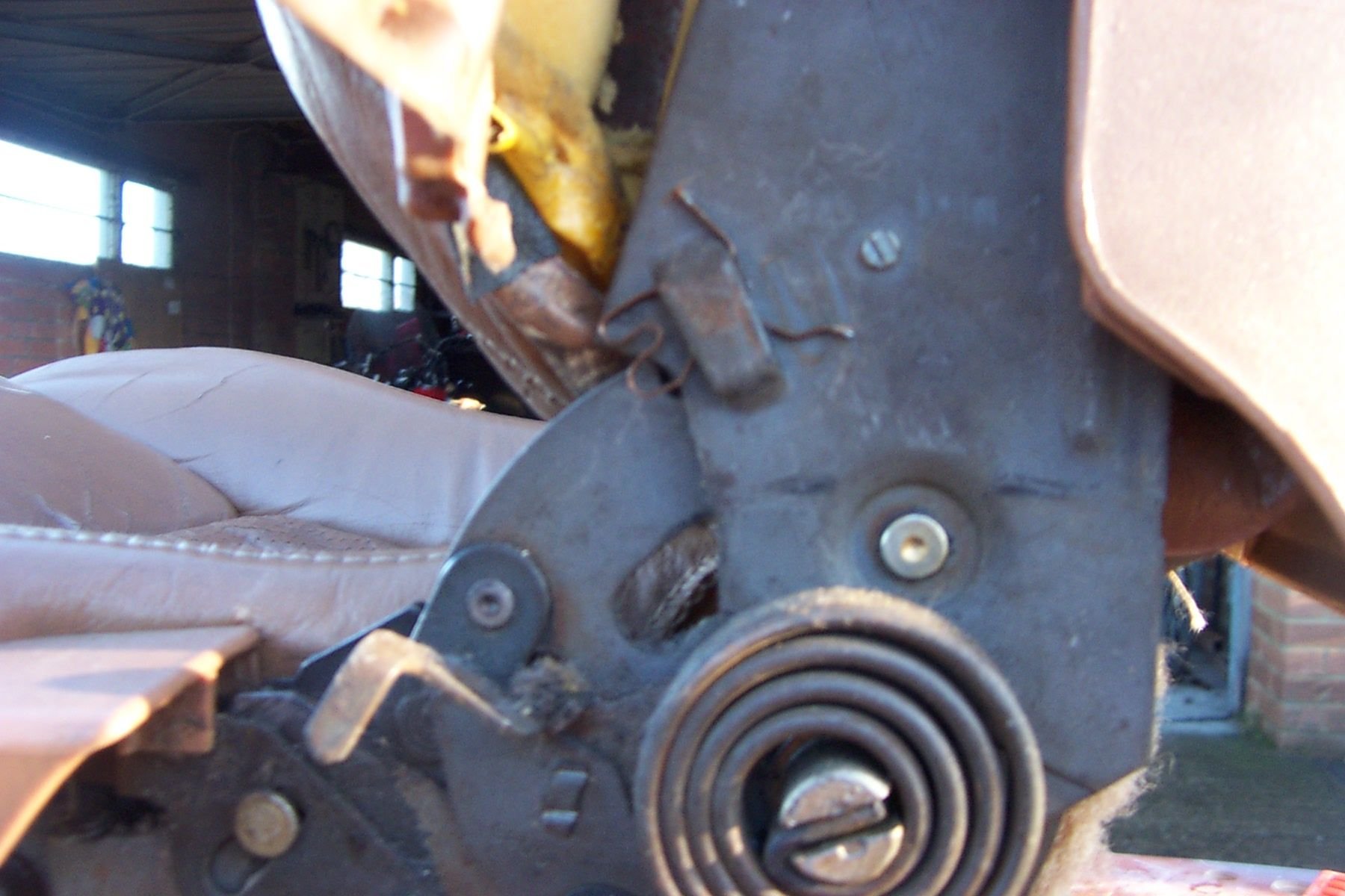 Passanger Seat lever lock, not working? Third Generation FBody