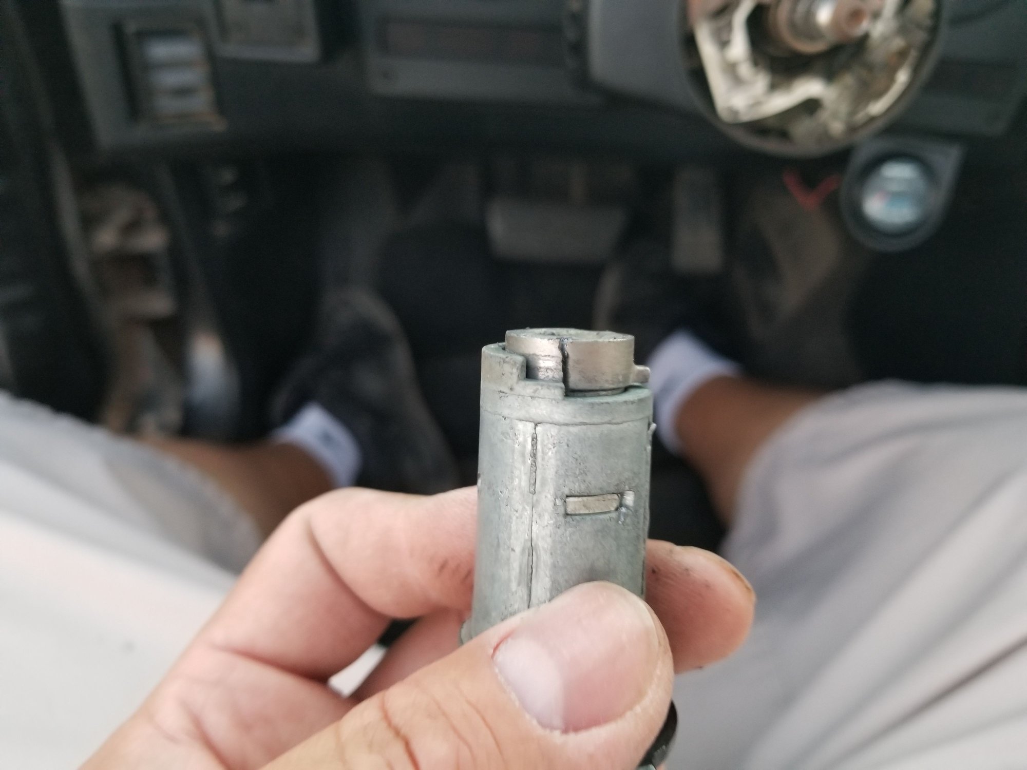 IGNITION KEY STUCK IN "ON" POSITION Third Generation FBody Message