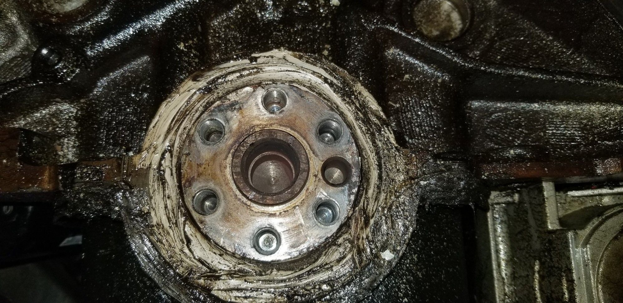 How I found my rear main.... slathered in RTV.
