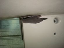 Another split but its hidden by the grill surround.