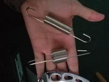New springs (which do i use?!) and other thing (I forgot where it mounts to?) 