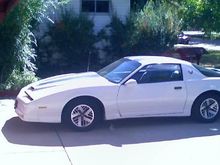 an old picture of my 89 before i fixed the bad bodywork on the door