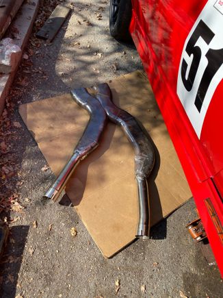 Stage 1, getting the X pipe to fit on the collectors. 