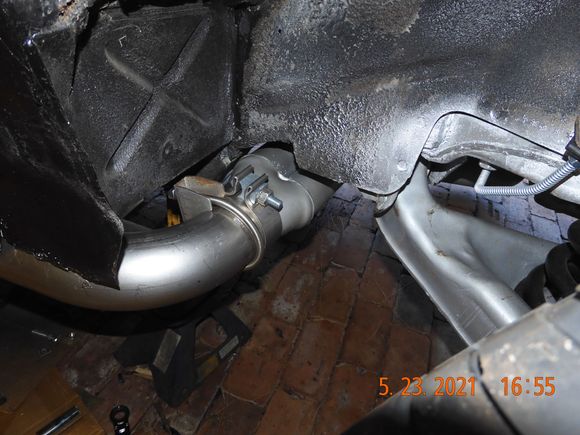 Started installing exhaust from Y-pipe
