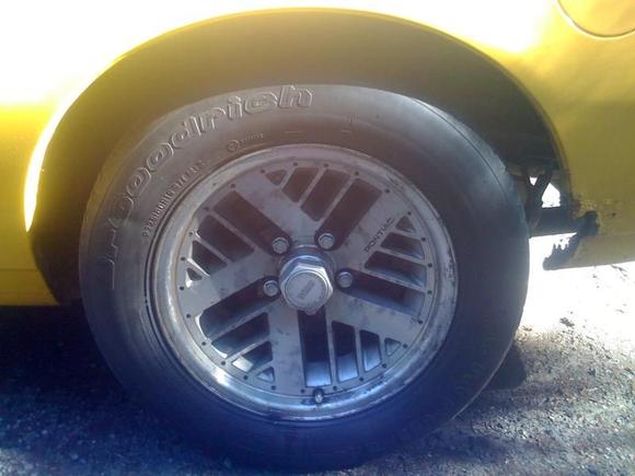 16x8 rims.
A different dish and off set compared to the 15x7 rims.
But then again, the 16x8's differ from front to rear.
