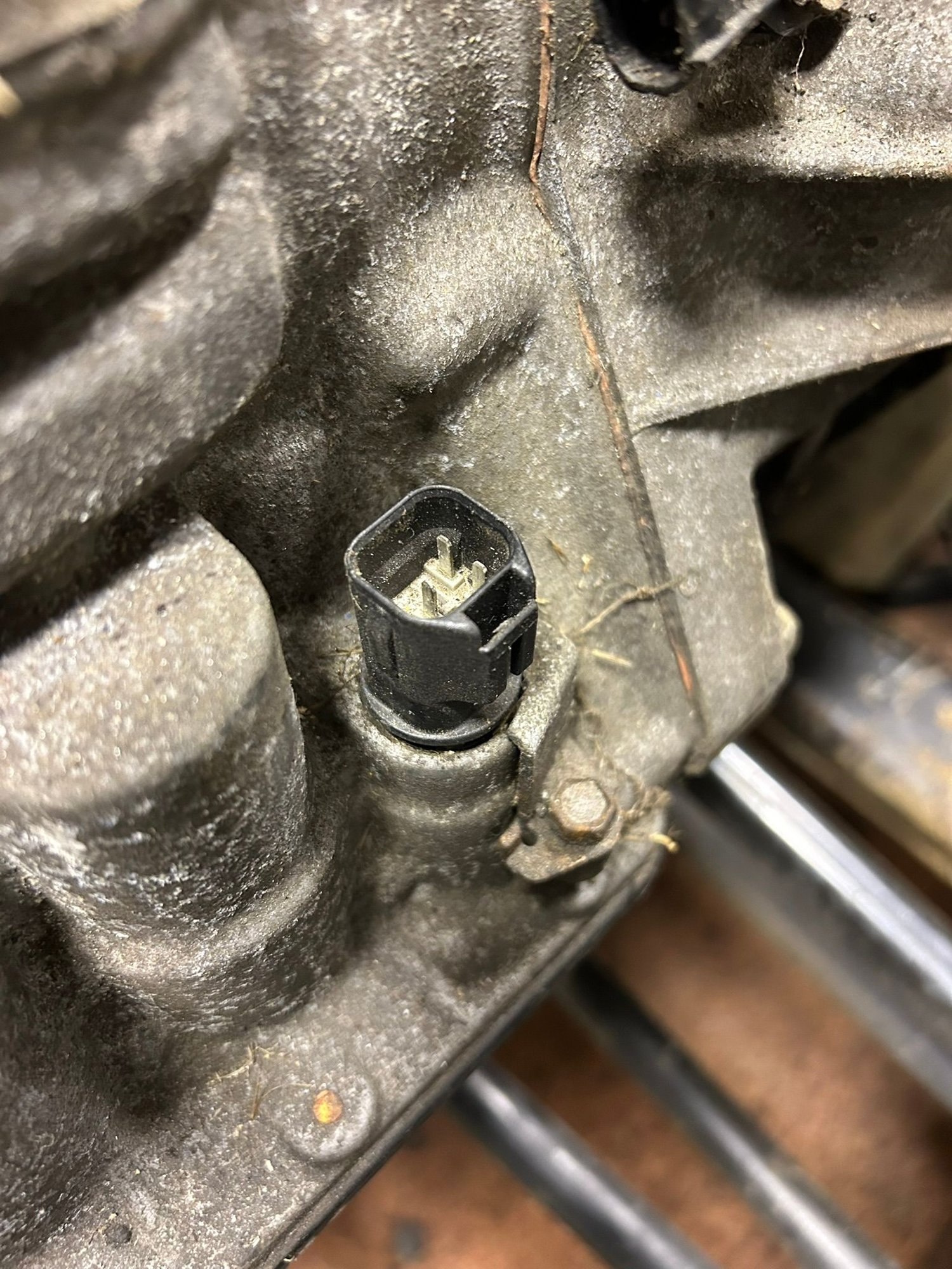 A343F 3-pin solenoid connector at trans side