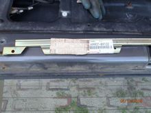 note that the glass is extended half-way out the tailgate in prep to remove it