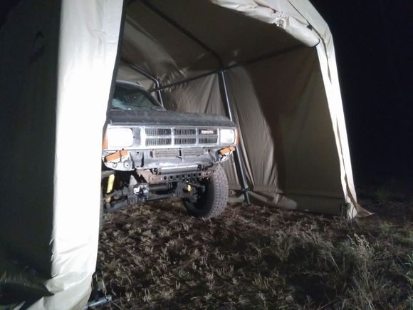 It fit barely... Wouldnt have made it under the door with the other tires.