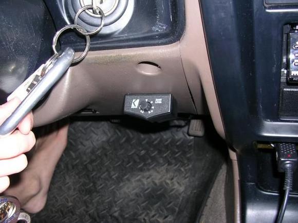 bass nob under my steering weal.