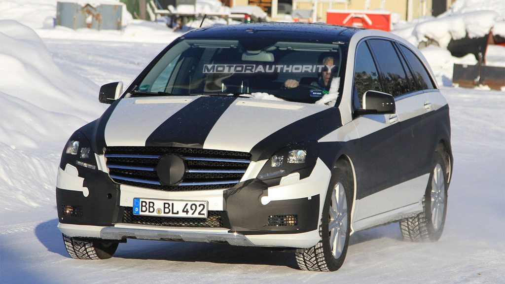 2011 Mercedes-Benz R-Class facelift spy shots
