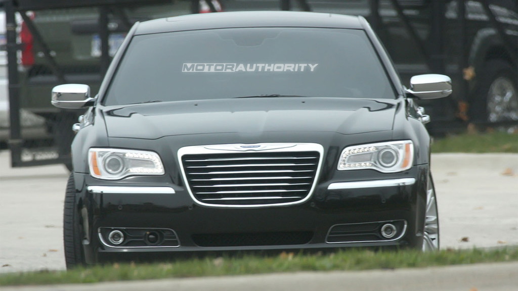 2012 Chrysler 300C spy shots