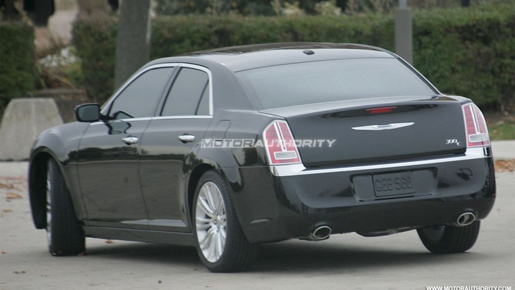 2012 Chrysler 300C spy shots
