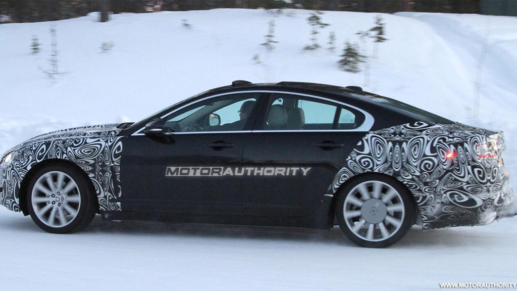 2012 Jaguar XF facelift spy shots
