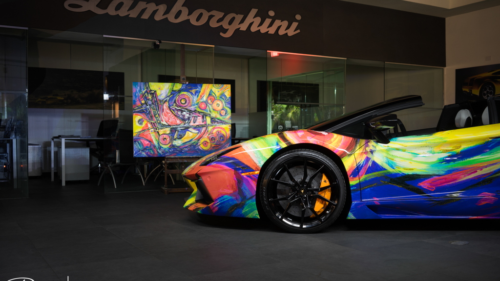 Duaiv Lamborghini Aventador Roadster. Images via Lamoborghini Miami.