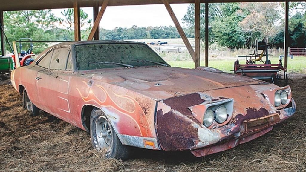 1969 Dodge Charger Daytona barn find - Image via Mecum Auctions