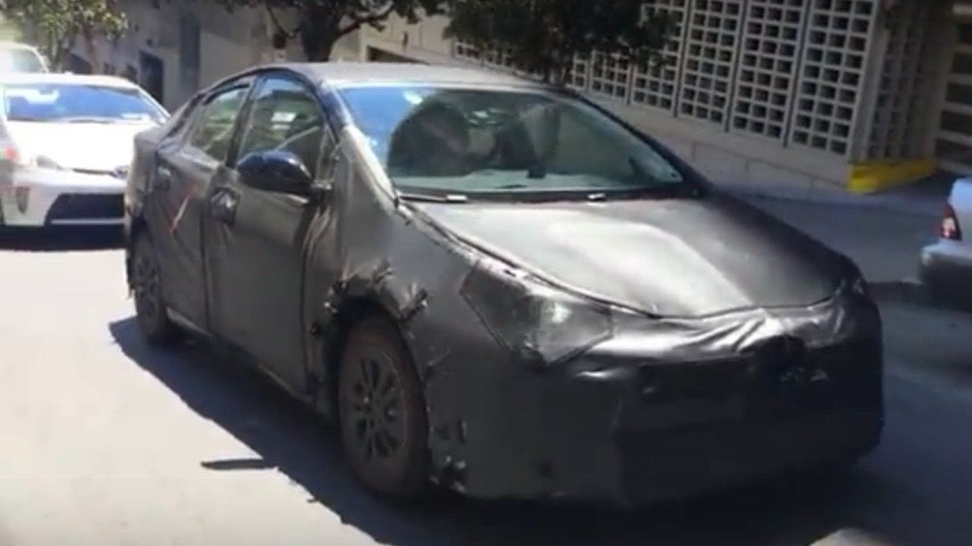 Fourth-generation Toyota Prius prototype testing in San Francisco [by YouTube user J Liu]