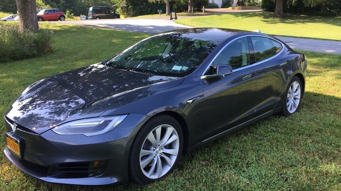 2017 Tesla Model S 100D   [photo: David Noland, owner]