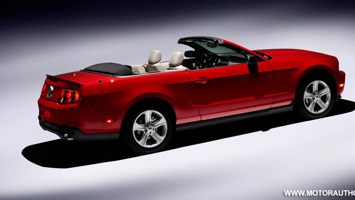 2010 ford mustang 011