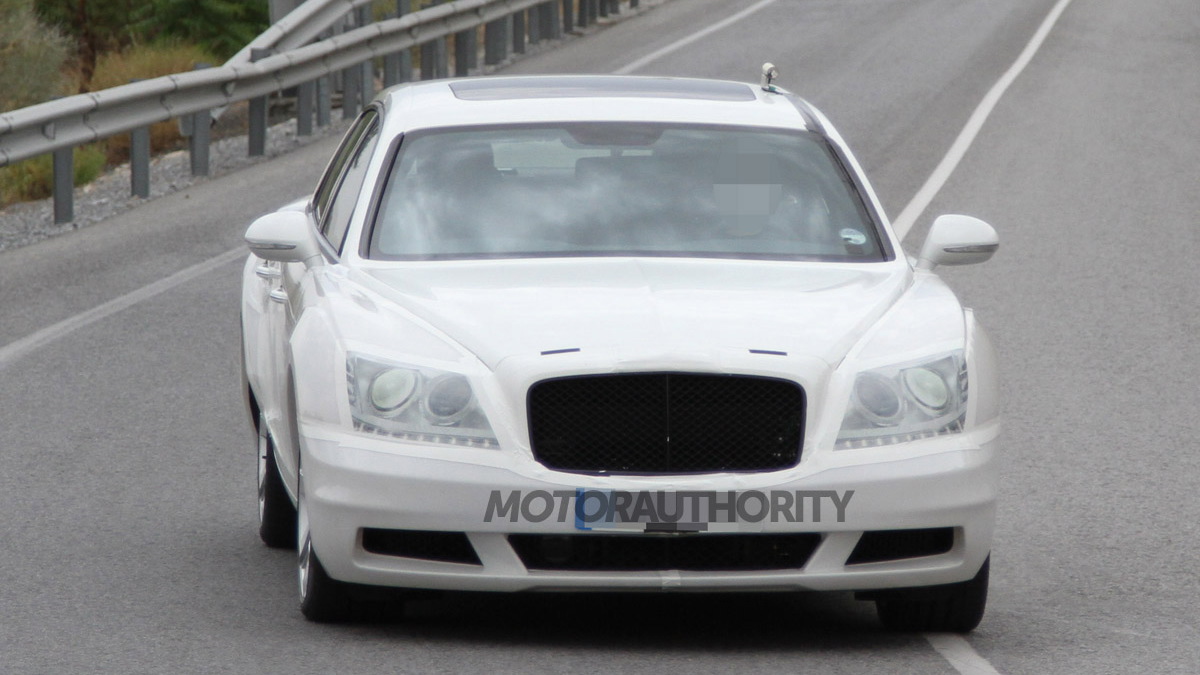 2014 Bentley Continental Flying Spur spy shots