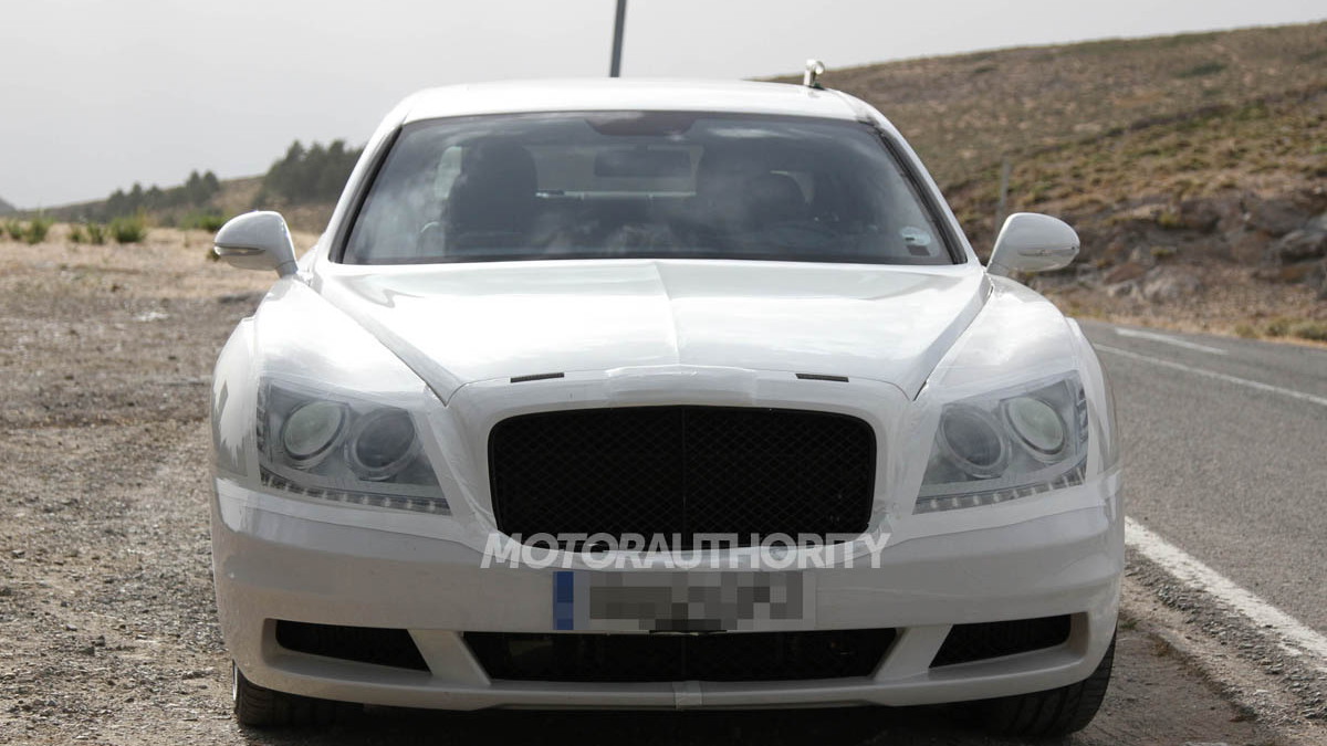 2014 Bentley Continental Flying Spur spy shots