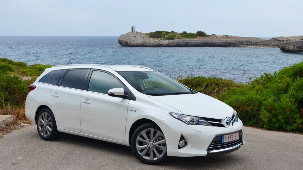 Toyota Auris Touring Sports Hybrid first drive, Mallorca