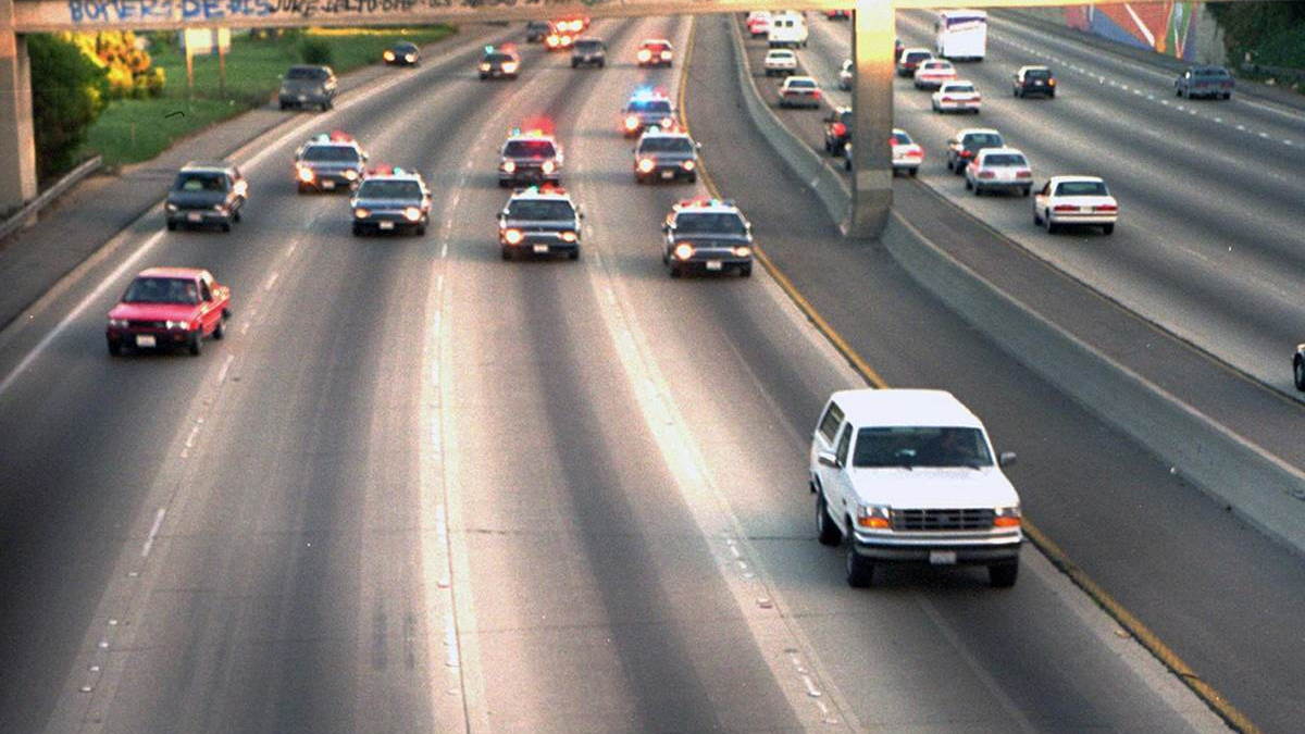 O.J. Simpson chased by police in his Ford Bronco