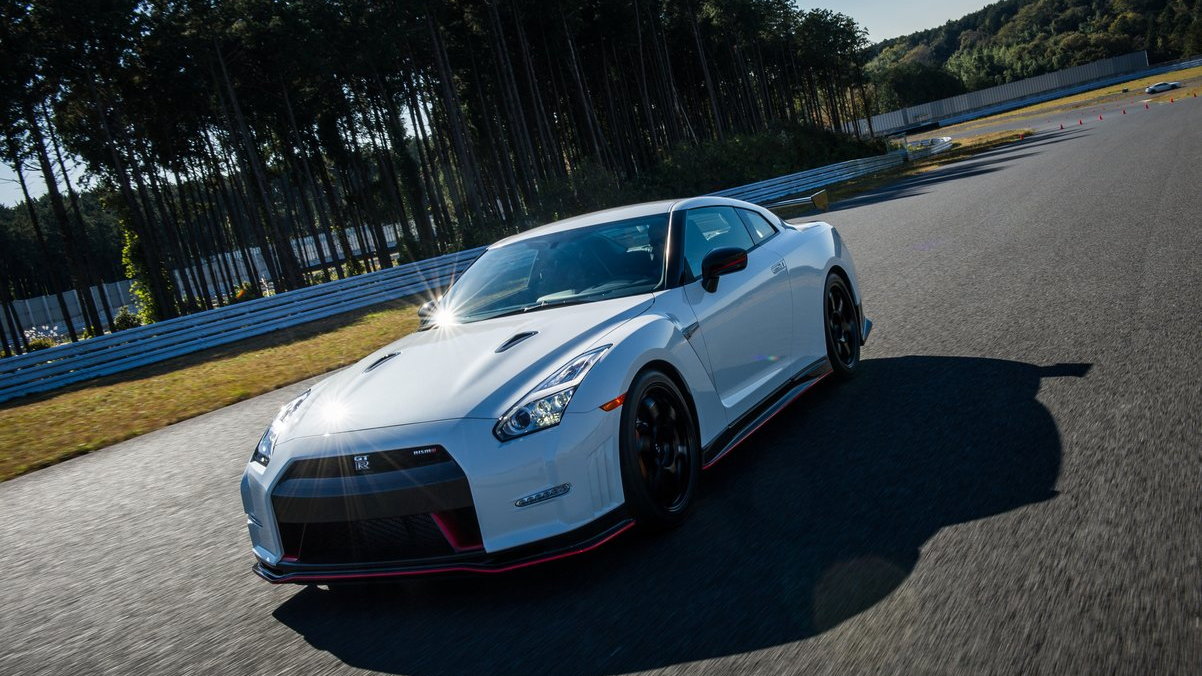 2015 Nissan GT-R Nismo  -  First Drive