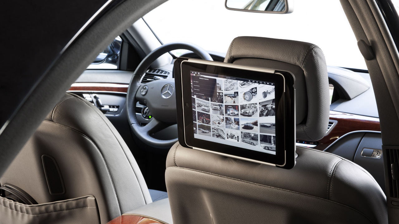 Mercedes-Benz Apple iPad integration
