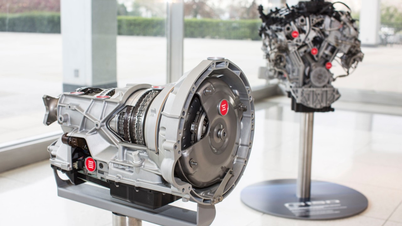 Ford 3.5-liter V-6 and 10-speed automatic transmission
