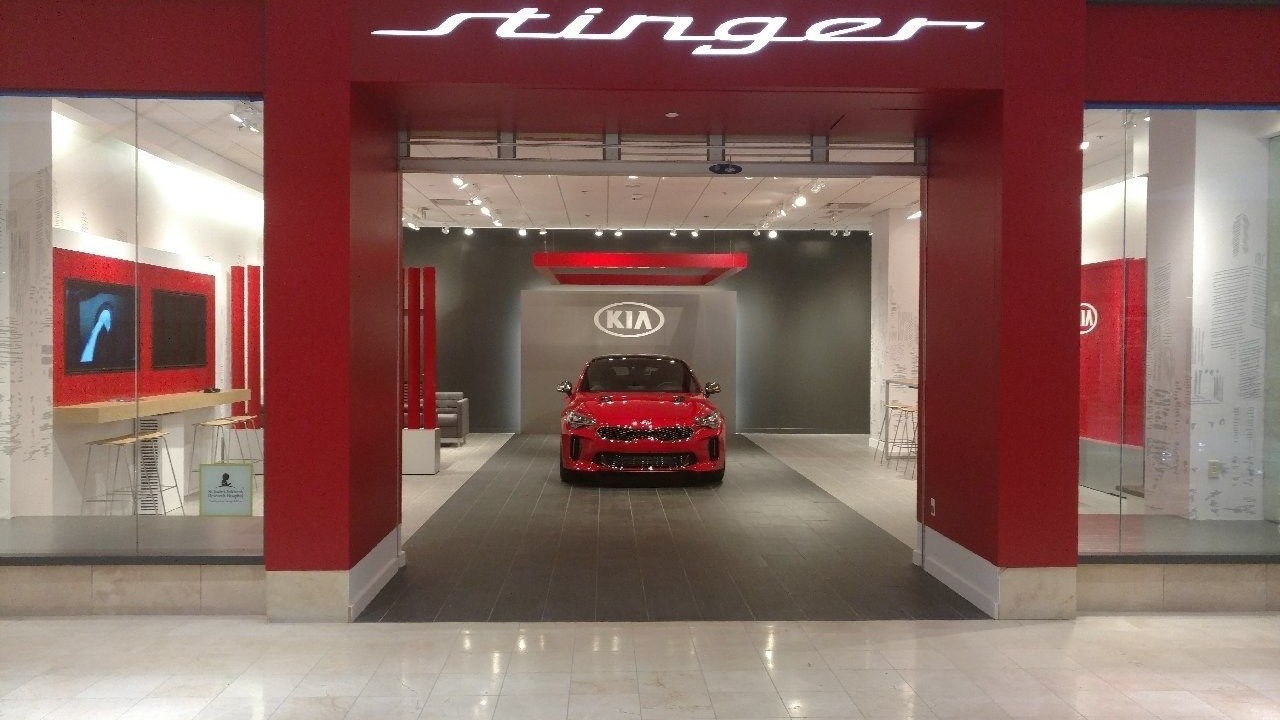Kia opening Stinger Salons