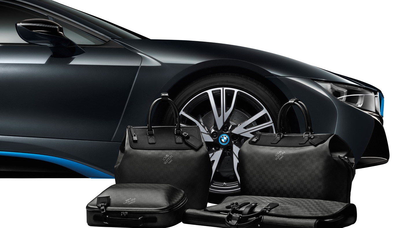 2015 BMW i8 Coupe - Louis Vuitton luggage set 