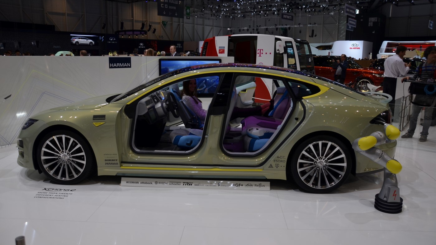Rinspeed XchangE concept - 2014 Geneva Motor Show live photos