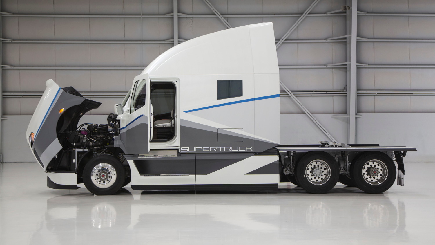 Daimler Trucks North America SuperTruck