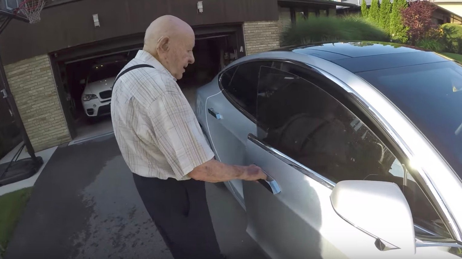 97-year-old rides in Tesla Model S