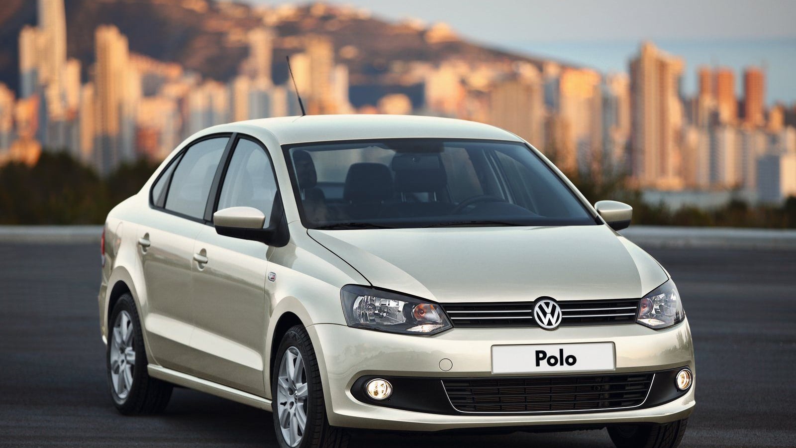 2011 Volkswagen Polo Sedan unveiled in Russia